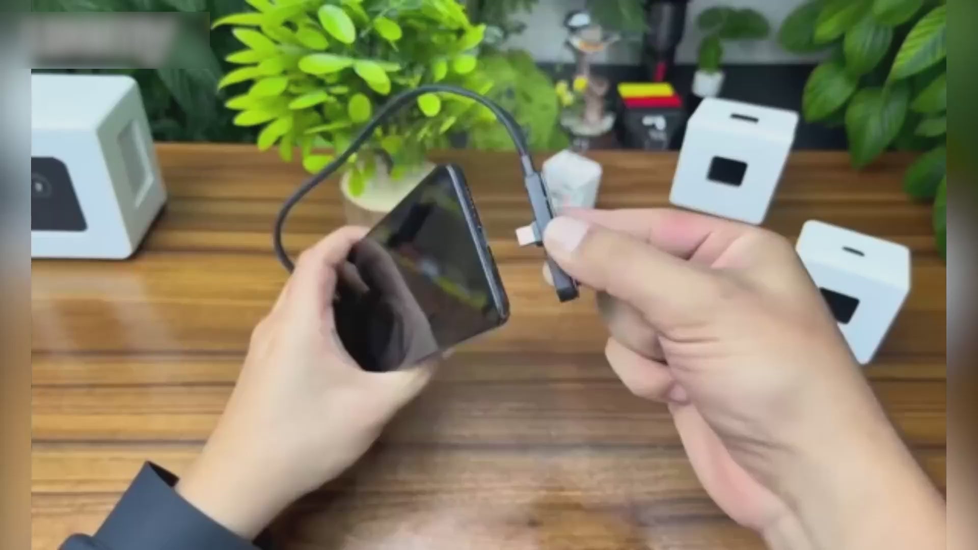 Câble Charge Rapide 240W avec Support Intégré